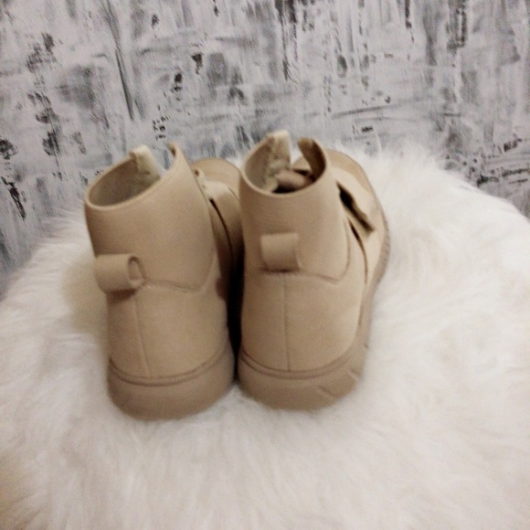 Zara fashion hightop sneakers - Picture 4 of 6
